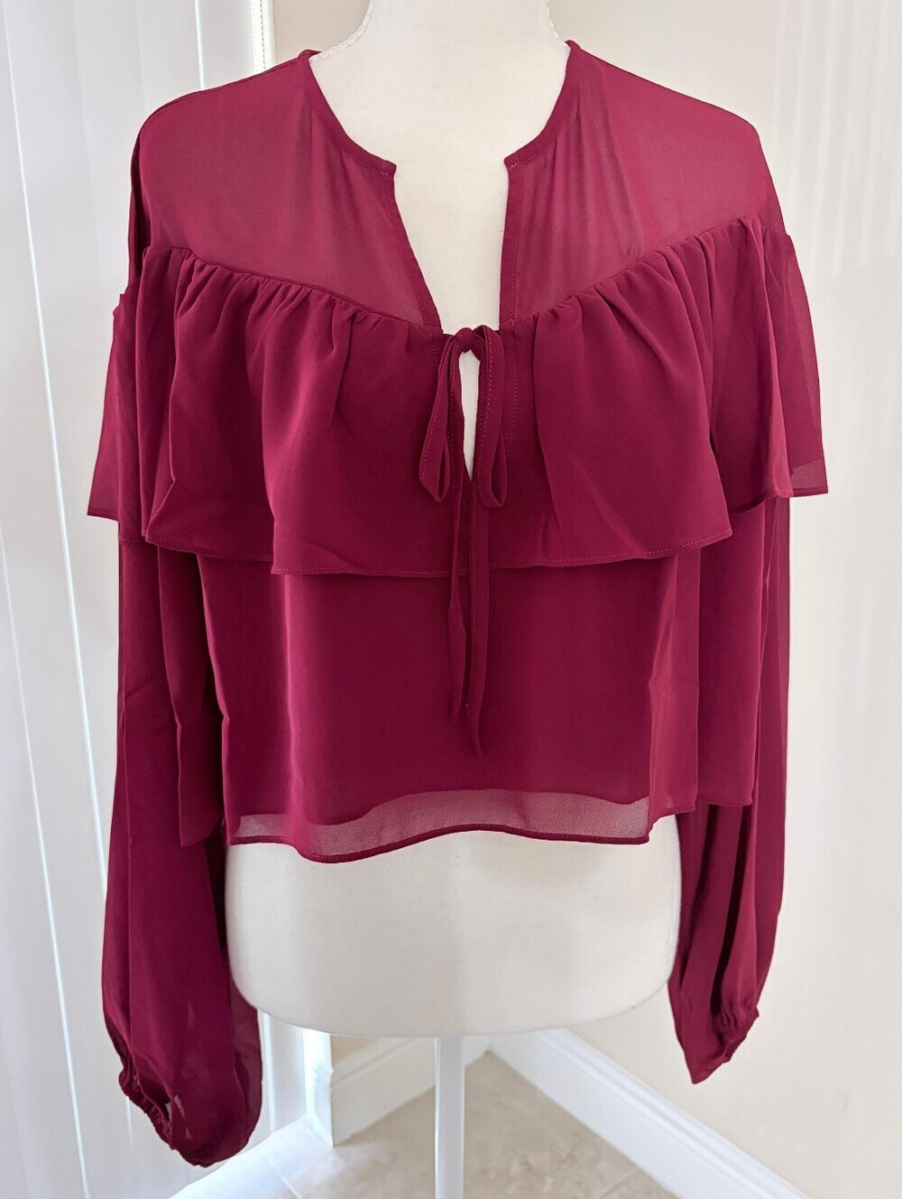 Le Lis Burgundy Flowy Tie Front Ruffle Crop Blouse Peasant Bohemian NWT